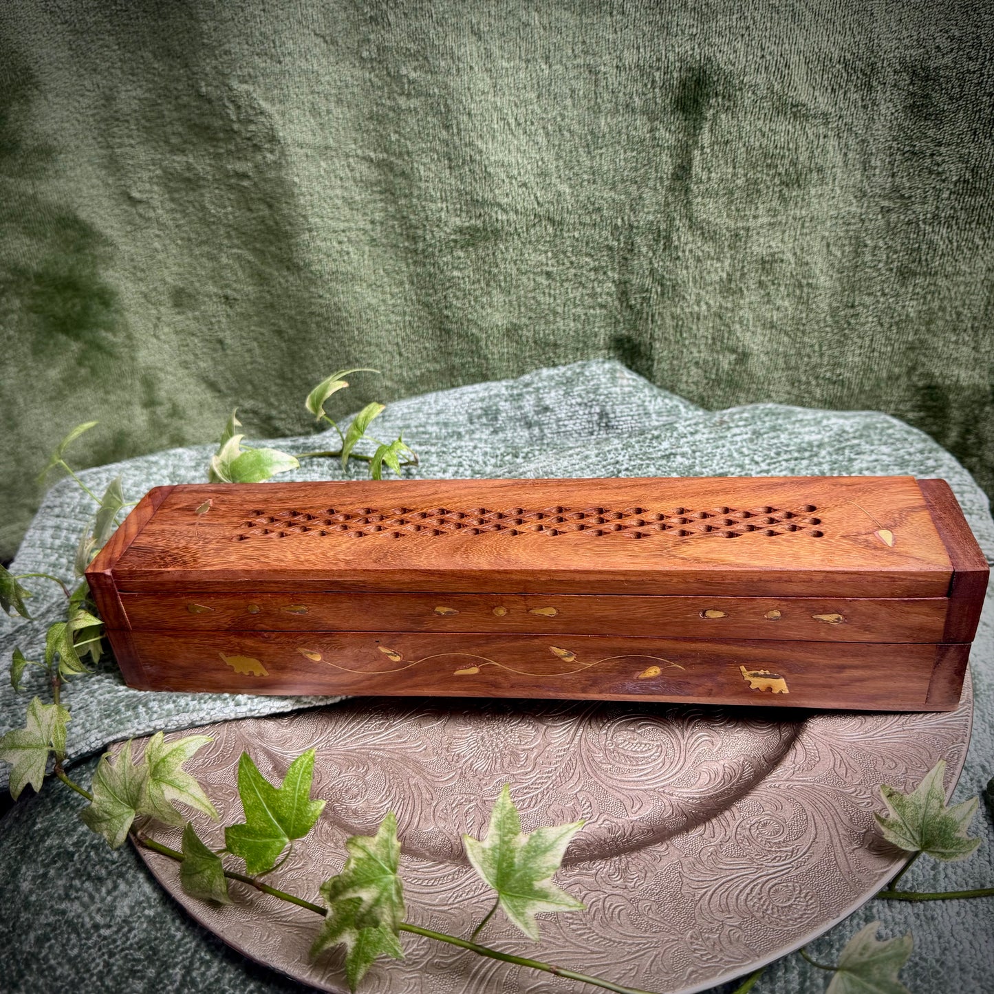 Double Compartment Incense Box – Brass Patterned Inlay