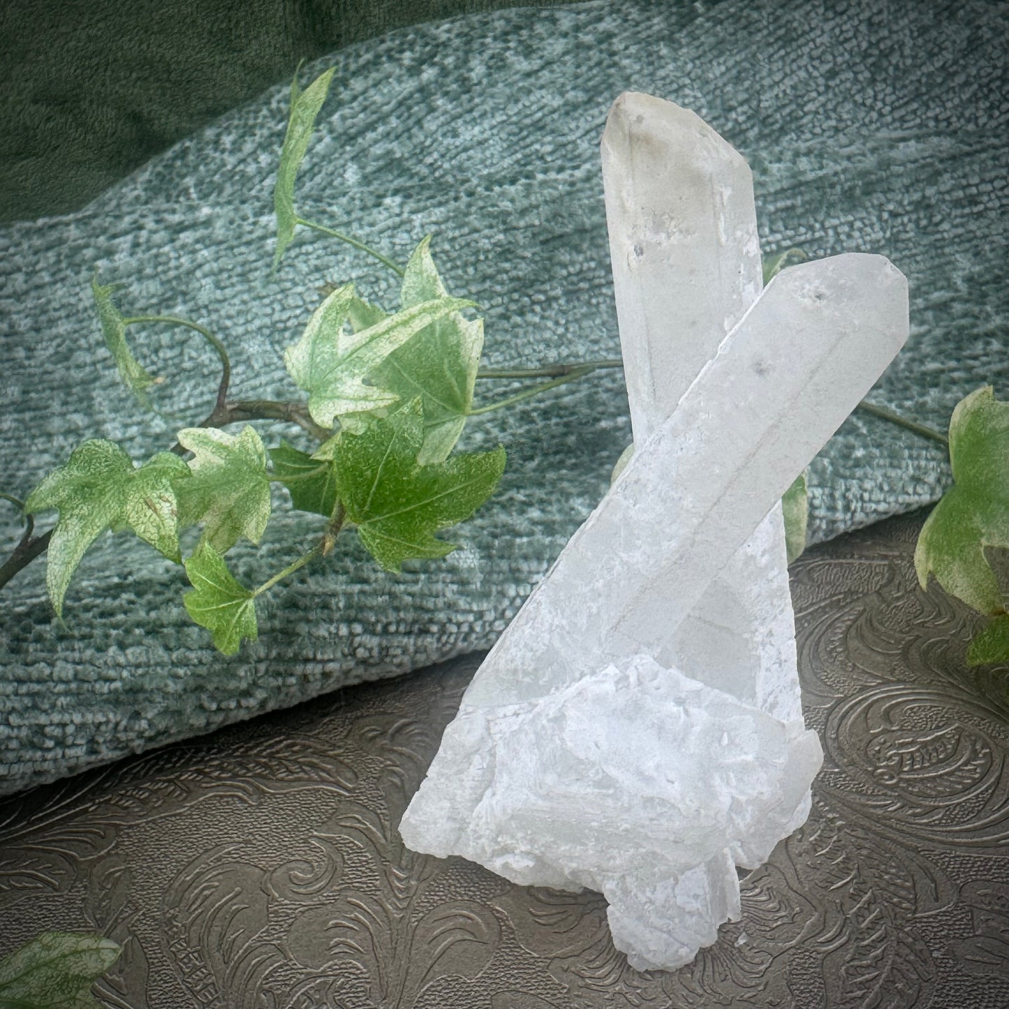 Goddess Quartz (crossed point formation)