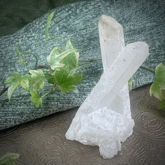 Goddess Quartz (crossed point formation)